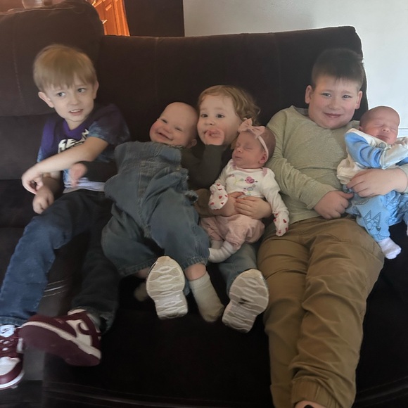 Meet your Posher, Heather - Picture 2 of 3